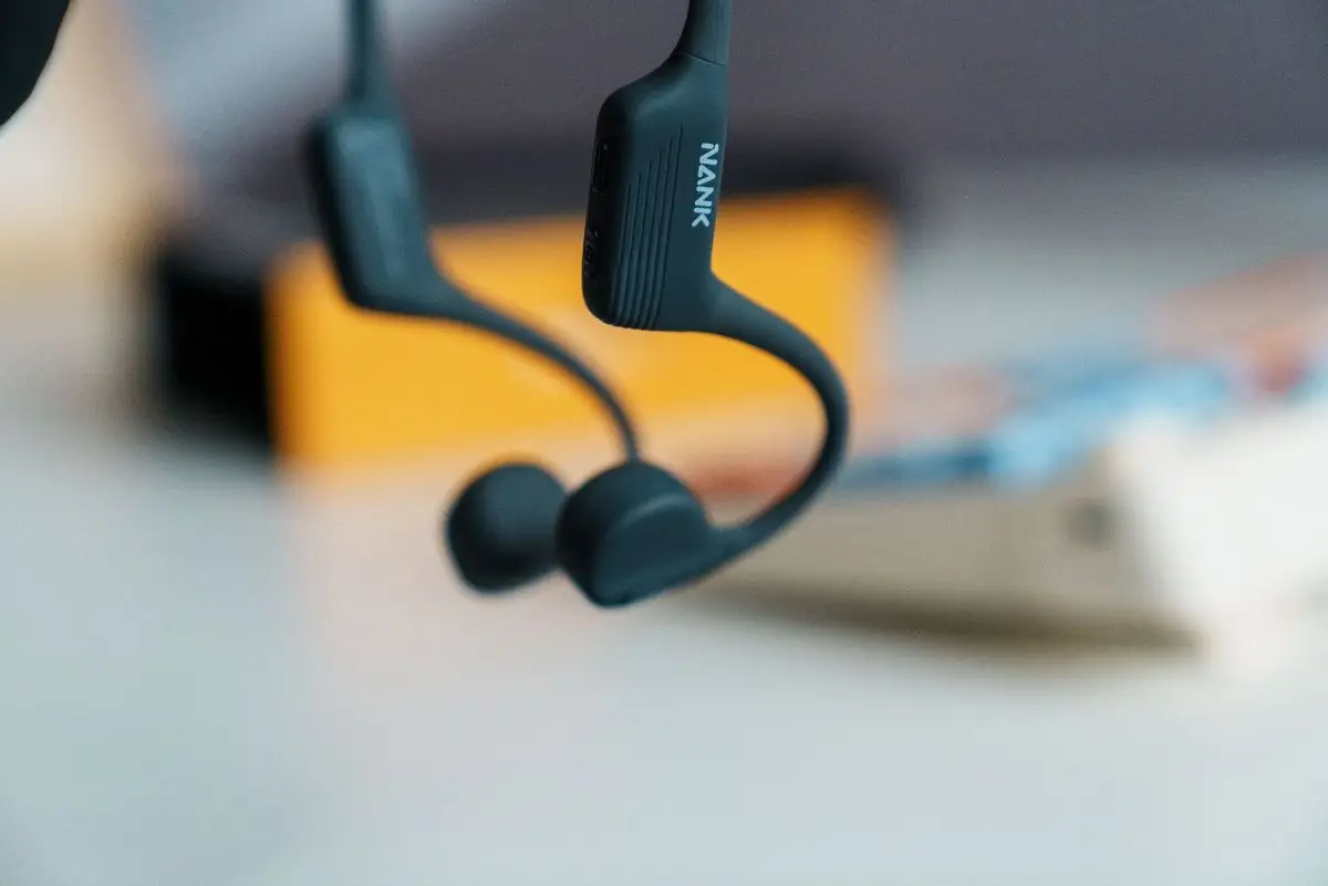 耳机品牌是什么意思_耳机品牌是个6的叫什么_tws是什么品牌耳机